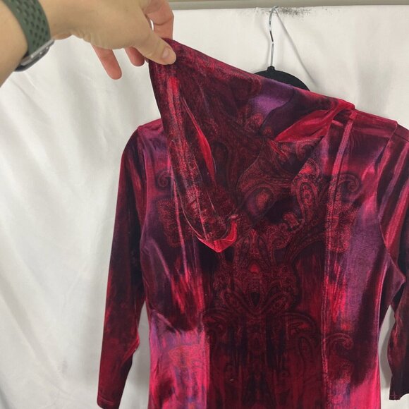 Unity World Wear Red and Black Paisley Patterned Velvet Cardigan Womens Size M - Picture 8 of 11